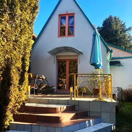Romantikus Haziko A Dunanal 度假居 Koppanymonostor
