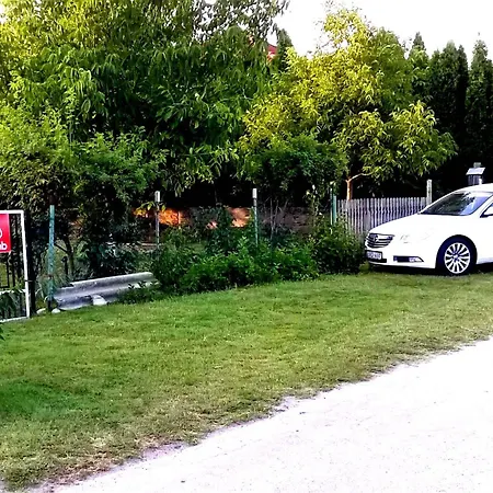 Romantikus Házikó A Dunánál Nyaraló